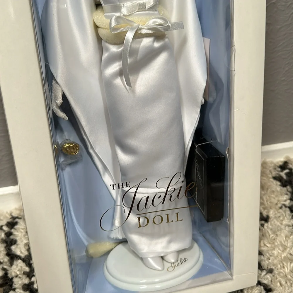 The Jackie Doll - Brand New In Box - White Satin Dress - Picture 5 of 6